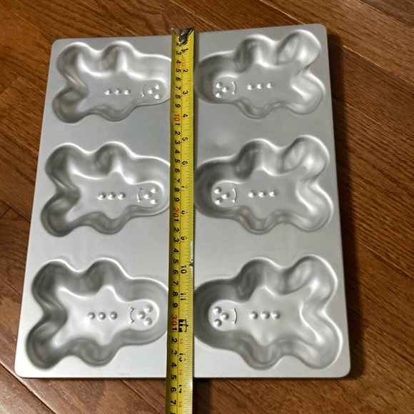 Wilton  - Vintage 1990 Aluminum GINGERBREAD BOY NOVELTY BAKING PAN - Picture 10 of 11